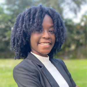 Meet your Posher, Emmanuela